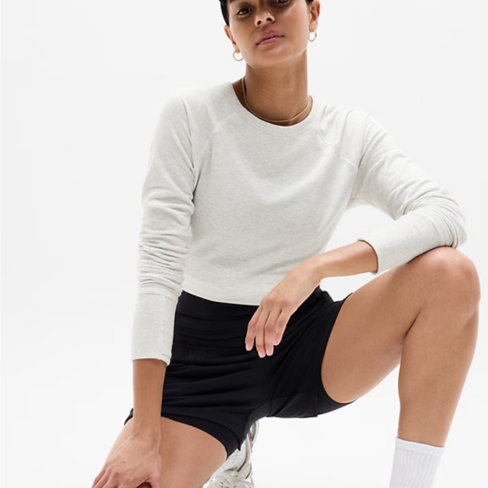 Athleta Sweatshirt Womens Medium Fog Grey Heather Crewneck Coaster Luxe Recovery